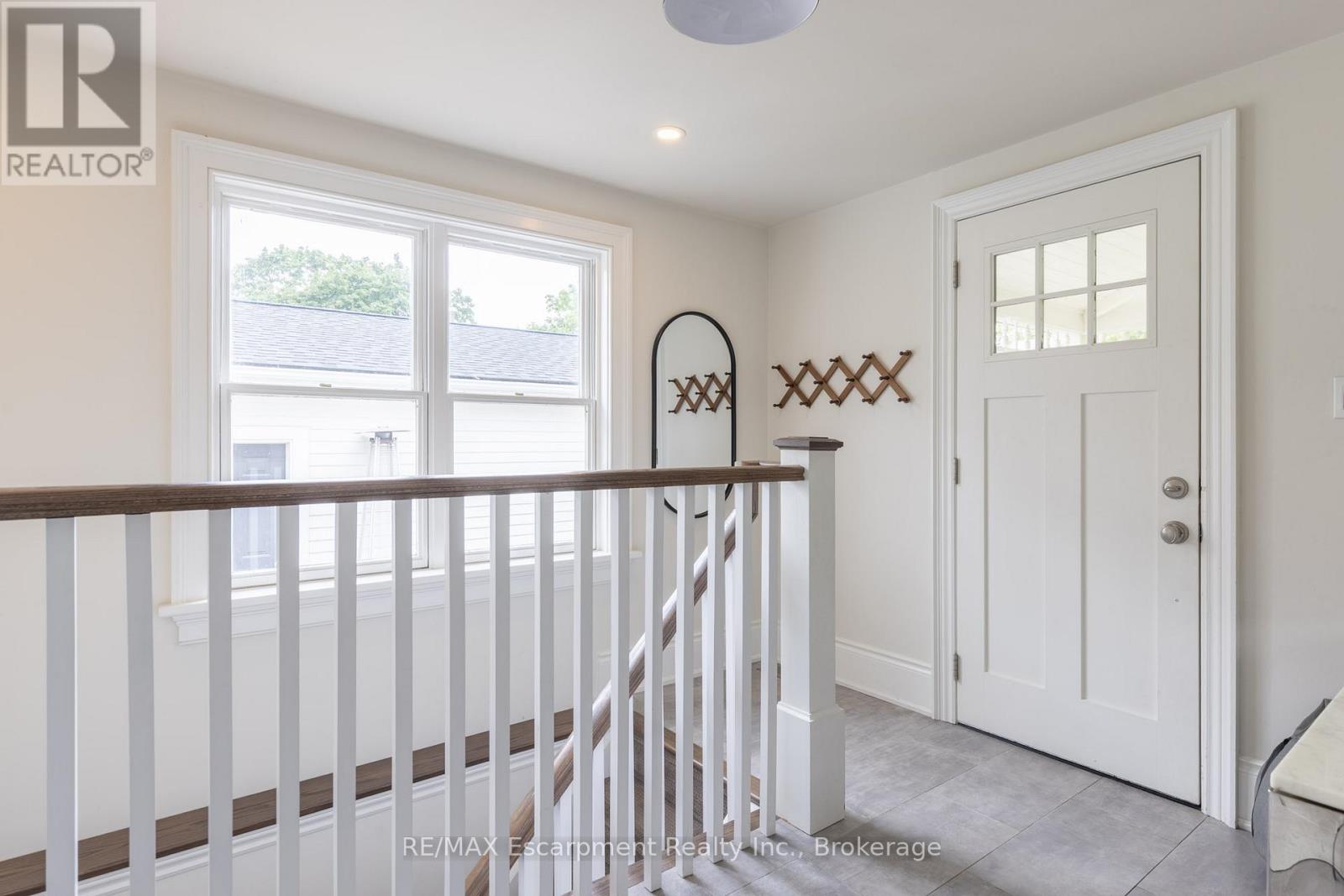 212 King Street, Oakville, Ontario  L6J 1B5 - Photo 26 - W12484487