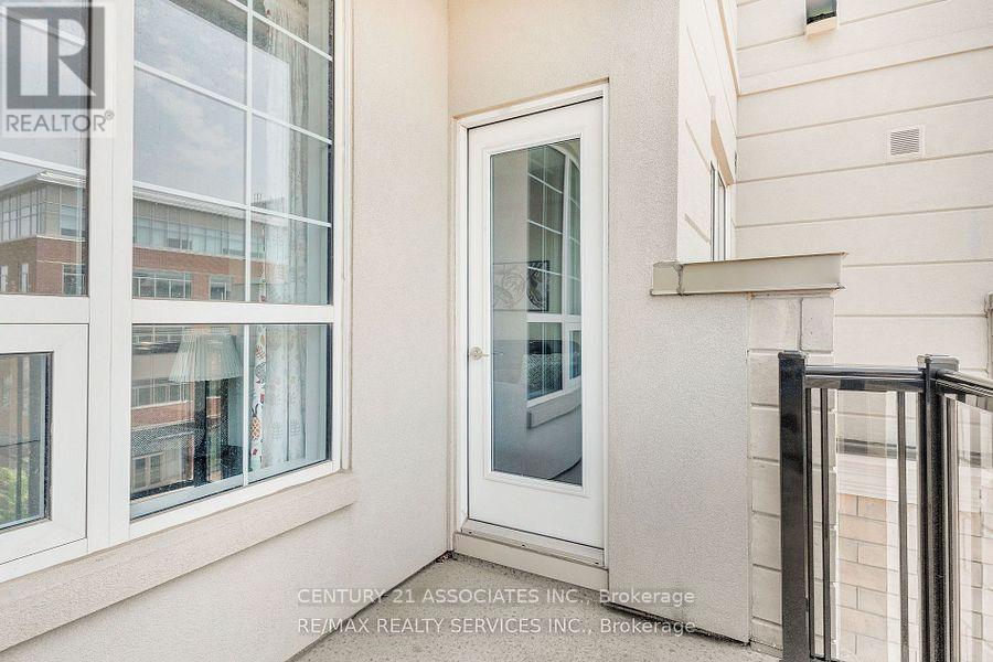 420 - 216 Oak Park Boulevard, Oakville, Ontario  L6H 0K3 - Photo 13 - W12479261