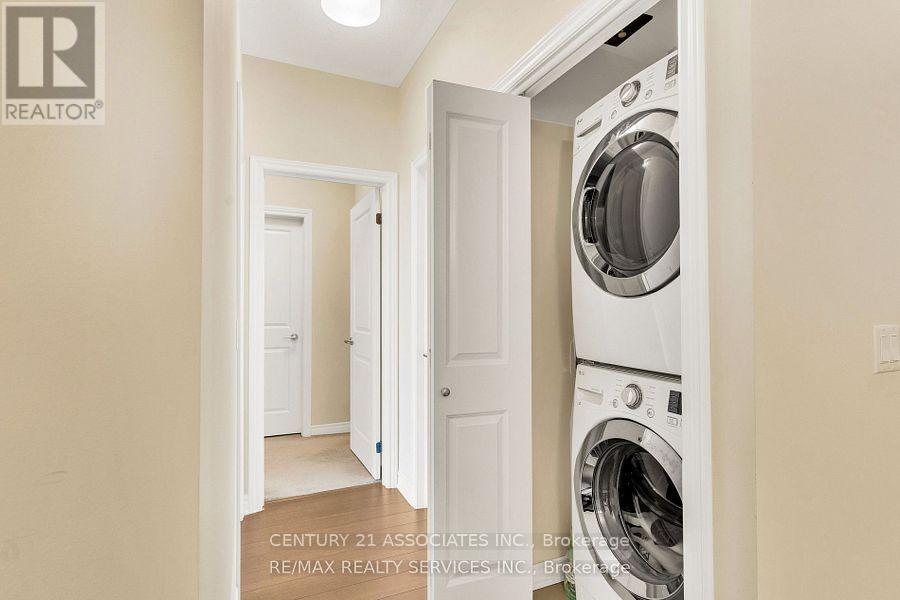 420 - 216 Oak Park Boulevard, Oakville, Ontario  L6H 0K3 - Photo 18 - W12479261