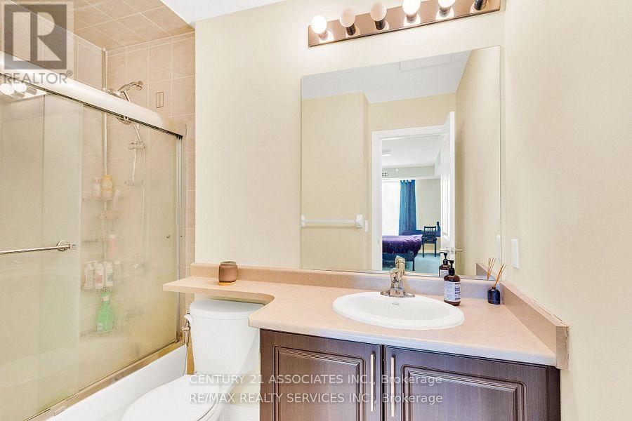 420 - 216 Oak Park Boulevard, Oakville, Ontario  L6H 0K3 - Photo 21 - W12479261