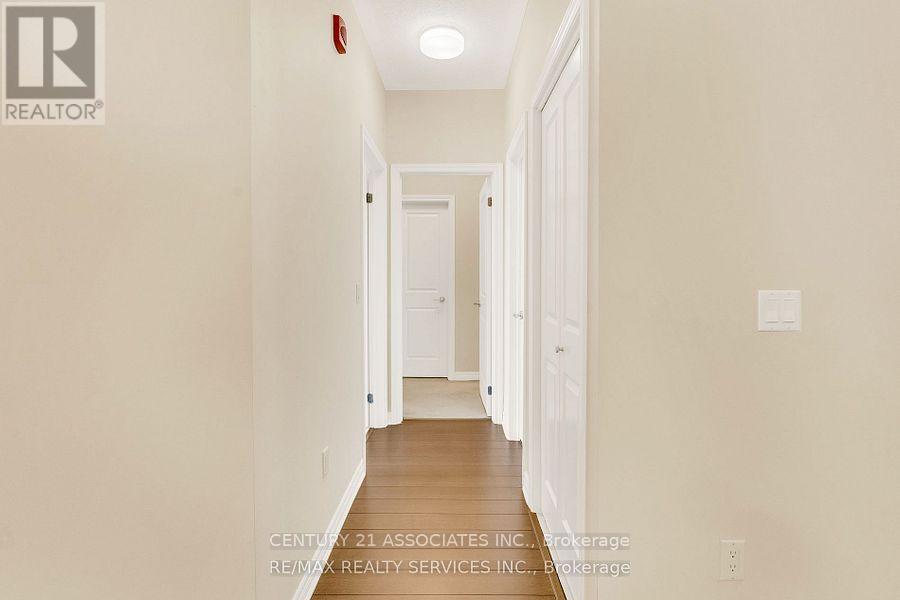 420 - 216 Oak Park Boulevard, Oakville, Ontario  L6H 0K3 - Photo 16 - W12479261