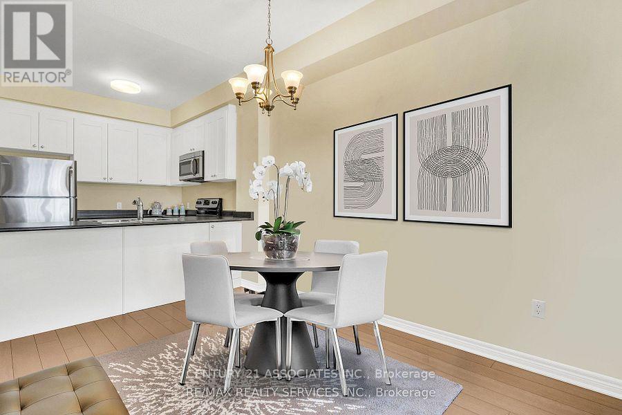 420 - 216 Oak Park Boulevard, Oakville, Ontario  L6H 0K3 - Photo 9 - W12479261