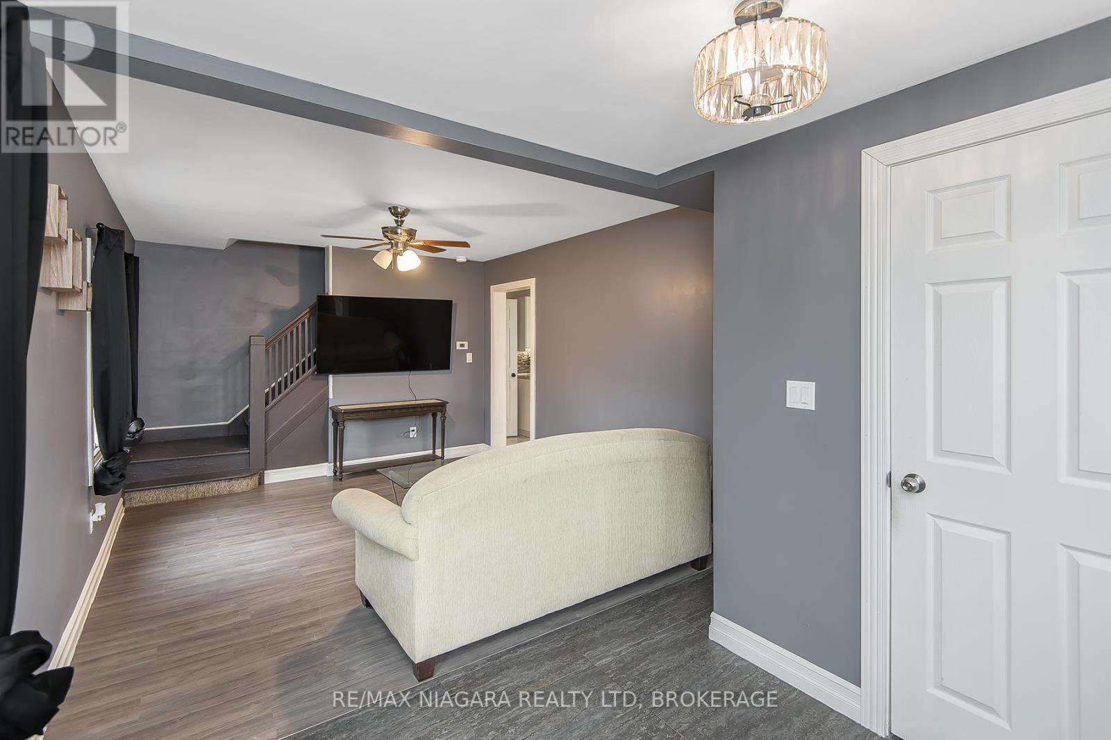 92 Hodgkins Avenue, Thorold, Ontario  L2V 1M1 - Photo 21 - X12484532