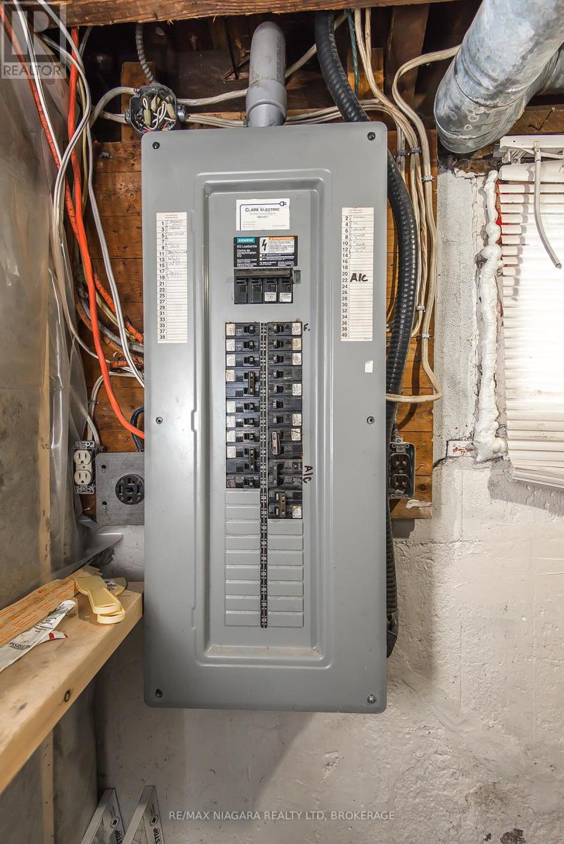 92 Hodgkins Avenue, Thorold, Ontario  L2V 1M1 - Photo 25 - X12484532