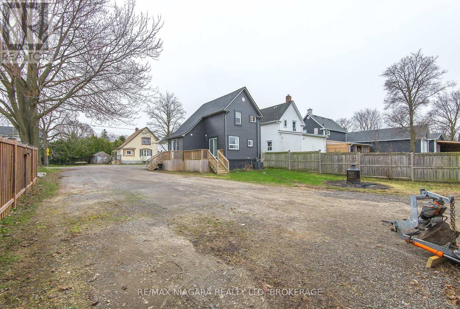 92 Hodgkins Avenue, Thorold, Ontario  L2V 1M1 - Photo 26 - X12484532