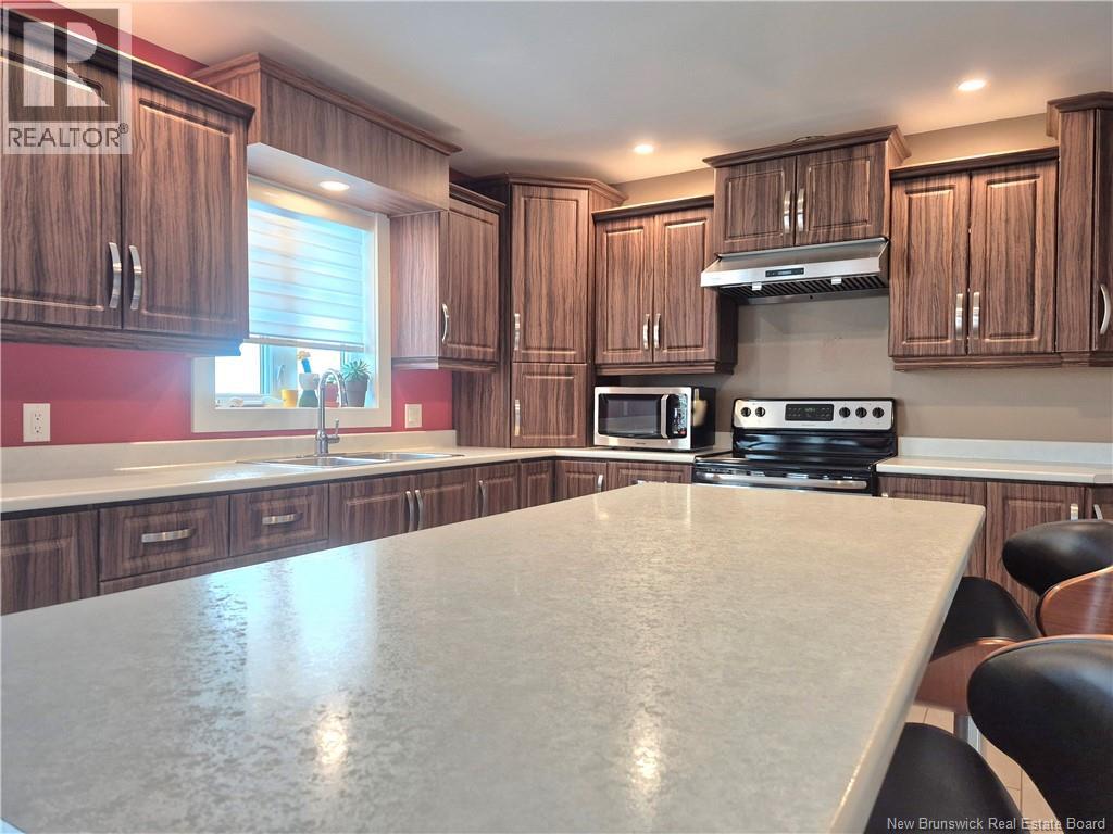 615 Rue Principale, Pointe-Verte, New Brunswick  E8J 2P7 - Photo 8 - NB129093