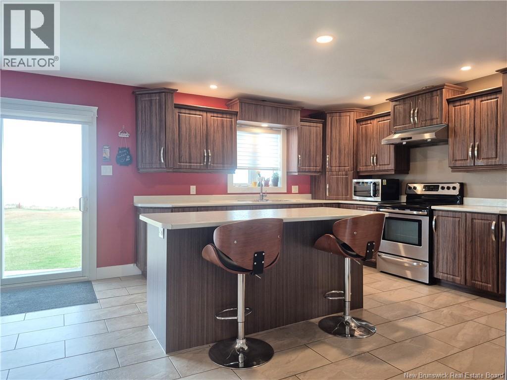 615 Rue Principale, Pointe-Verte, New Brunswick  E8J 2P7 - Photo 10 - NB129093