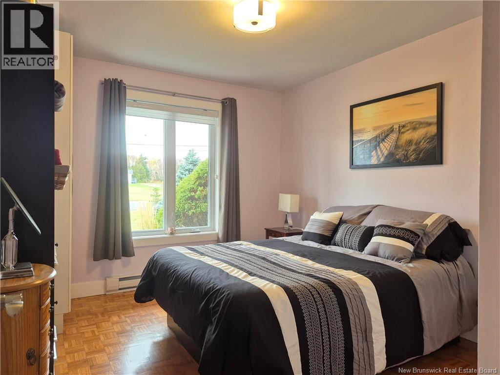 615 Rue Principale, Pointe-Verte, New Brunswick  E8J 2P7 - Photo 21 - NB129093