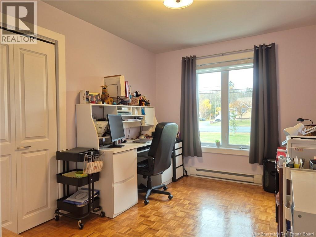 615 Rue Principale, Pointe-Verte, New Brunswick  E8J 2P7 - Photo 22 - NB129093