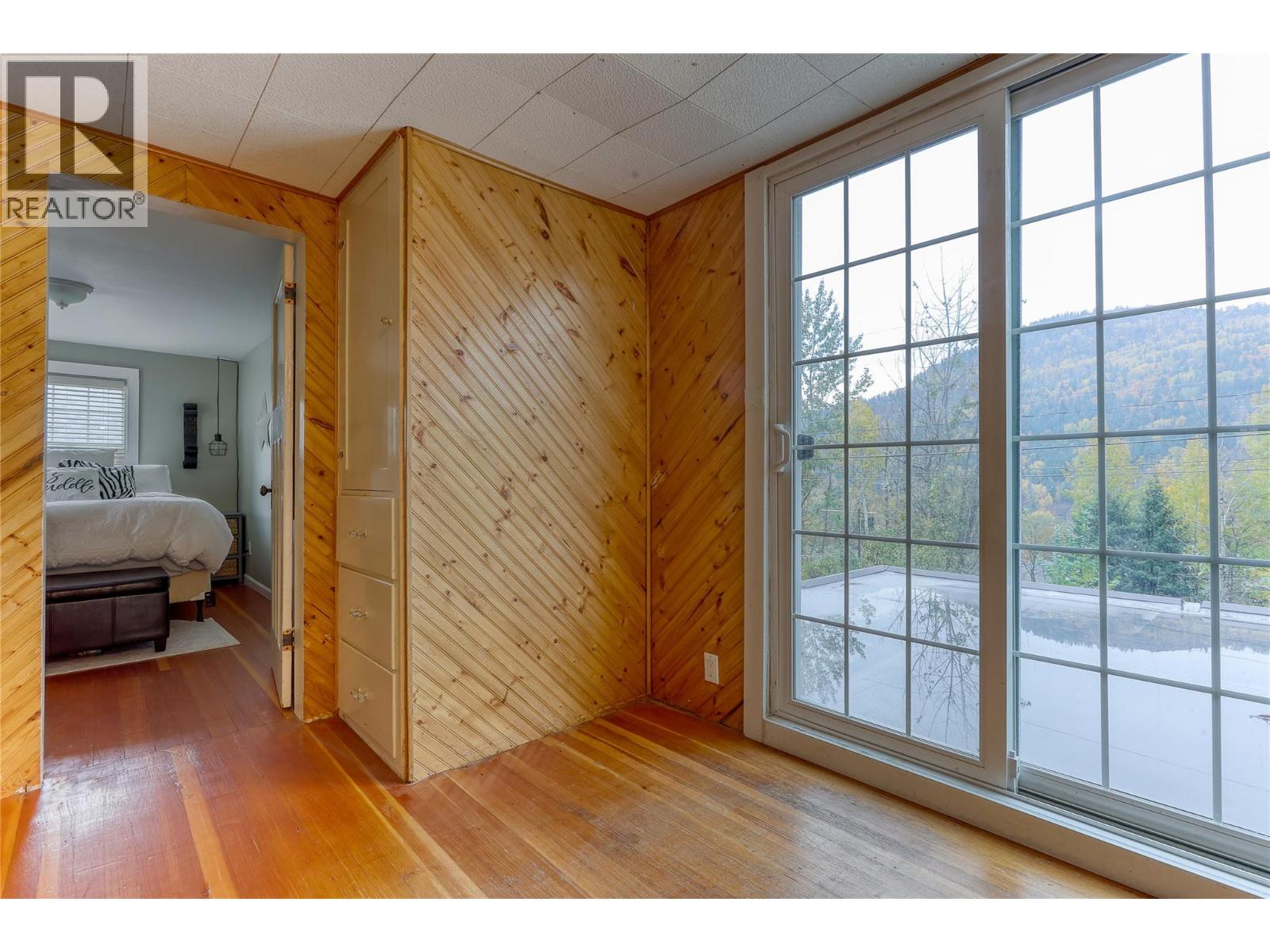 698 Kipling Street, Warfield, British Columbia  V1R 2A2 - Photo 33 - 10366768