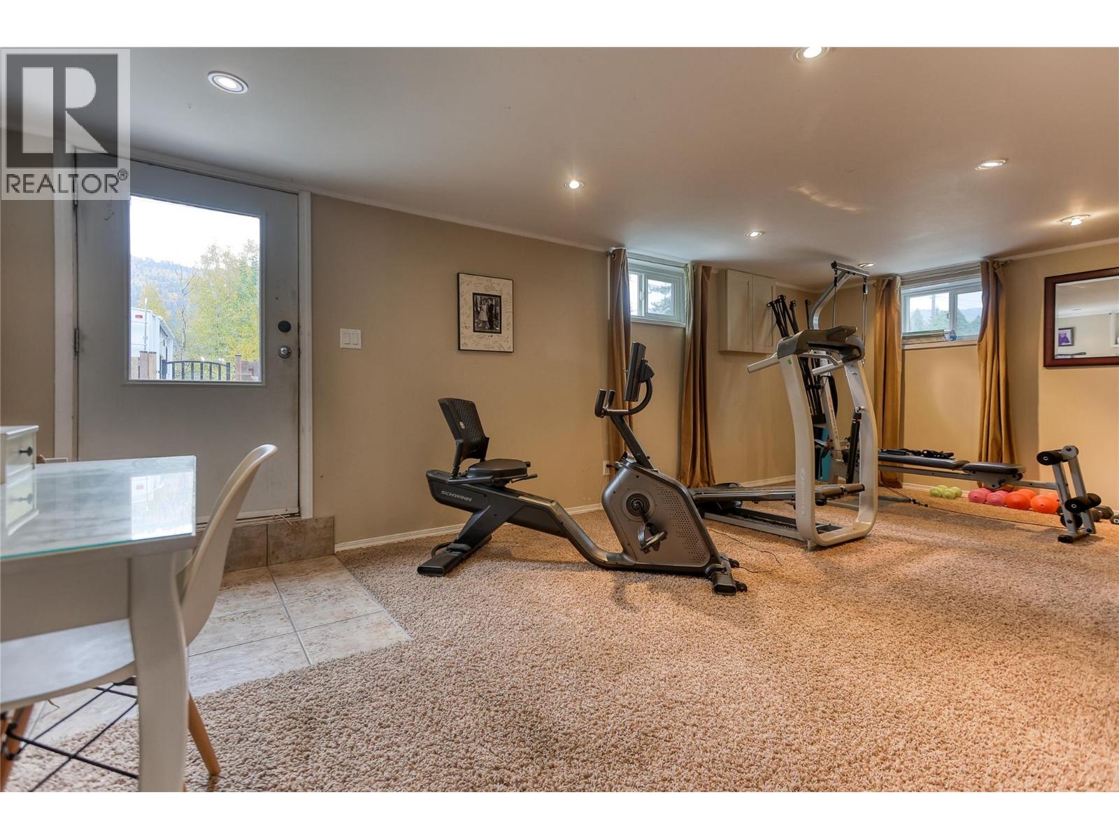 698 Kipling Street, Warfield, British Columbia  V1R 2A2 - Photo 37 - 10366768