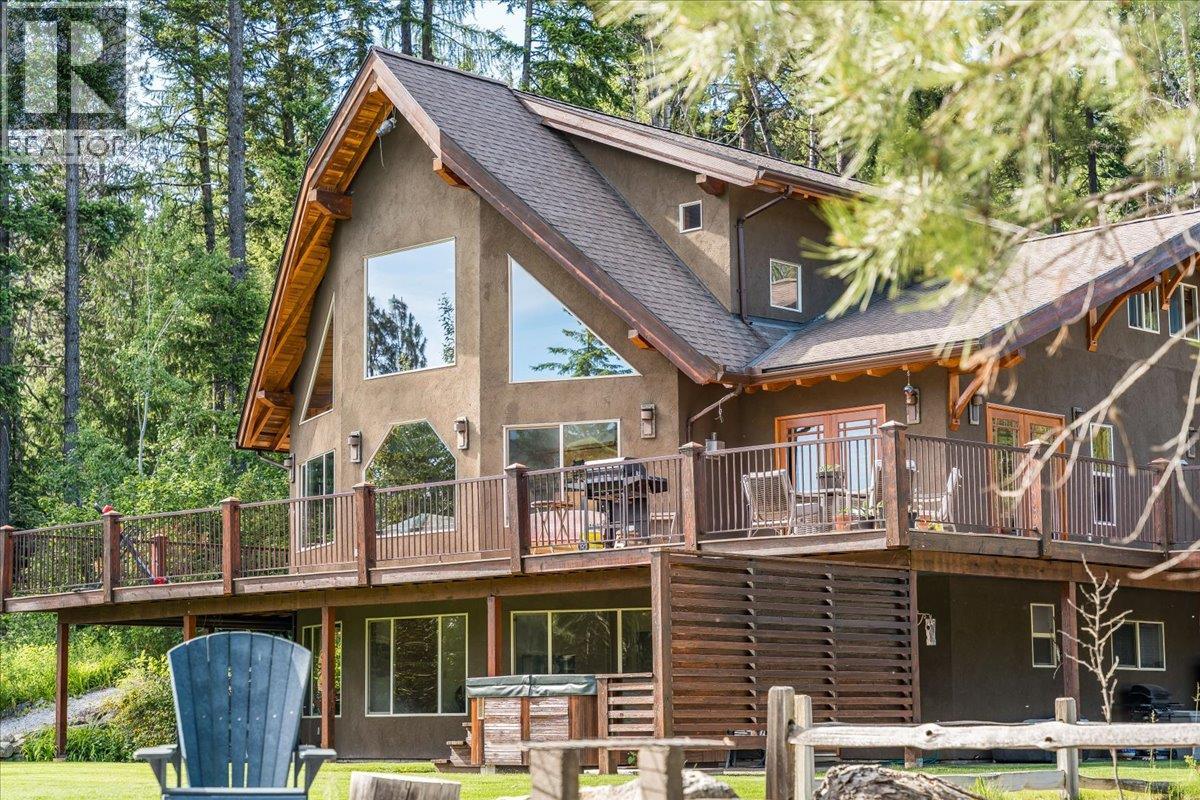 3802 Aaron Road, Nelson, British Columbia  V1L 4H2 - Photo 1 - 10352158