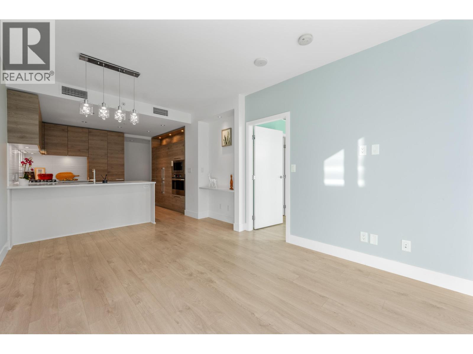 410 7388 Kingsway, Burnaby, British Columbia  V3N 0G9 - Photo 6 - R3062144