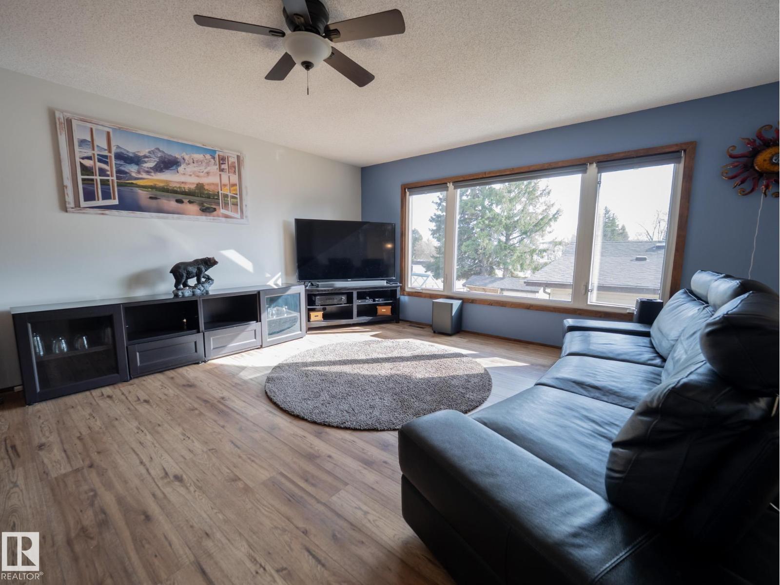 403 4 St, Rural Lac Ste. Anne County, Alberta  T0E 1A0 - Photo 4 - E4463679