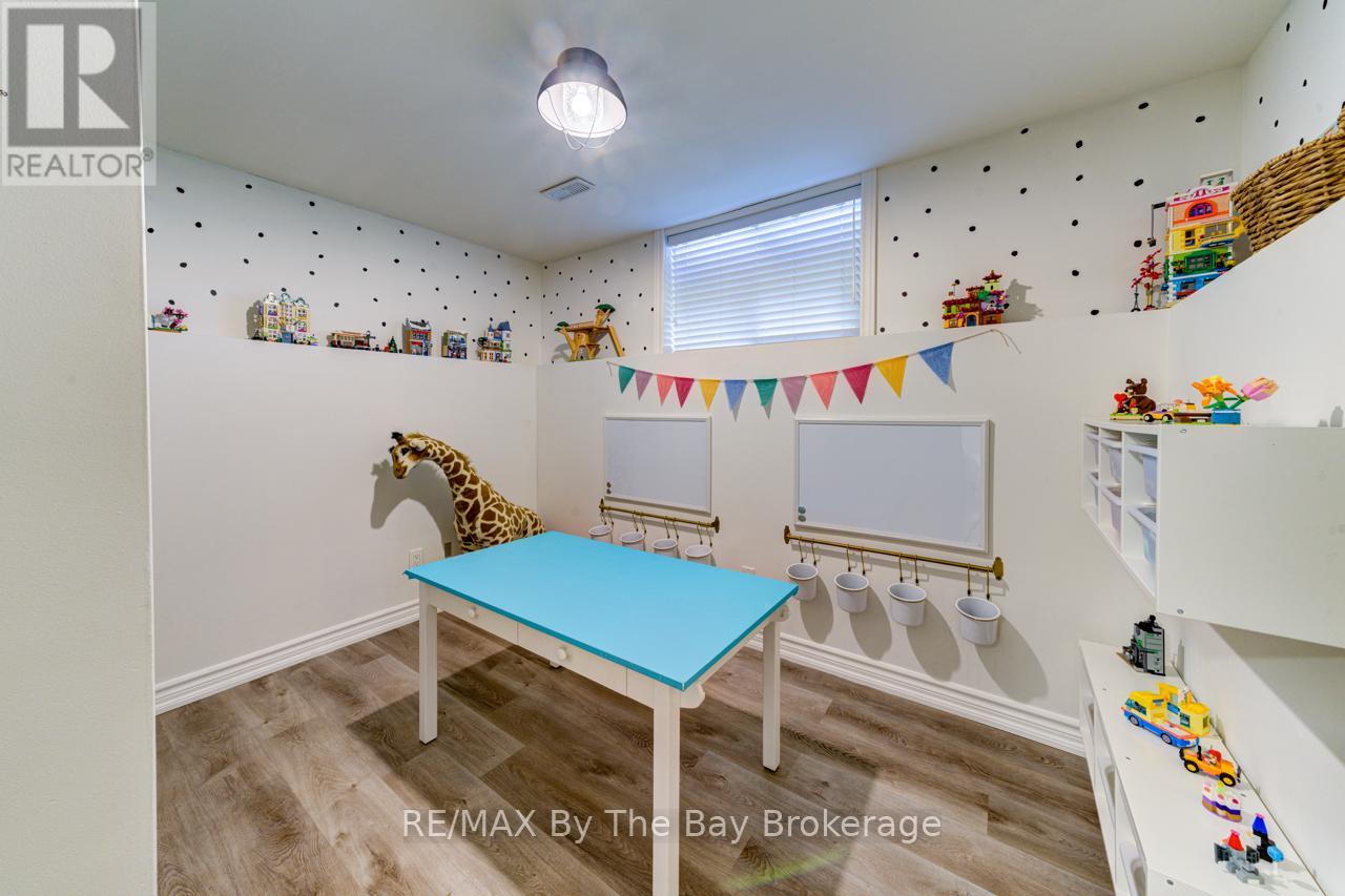 1595 County 42 Road, Clearview, Ontario  L0M 1S0 - Photo 30 - S12484352
