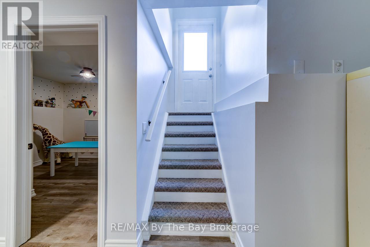 1595 County 42 Road, Clearview, Ontario  L0M 1S0 - Photo 31 - S12484352