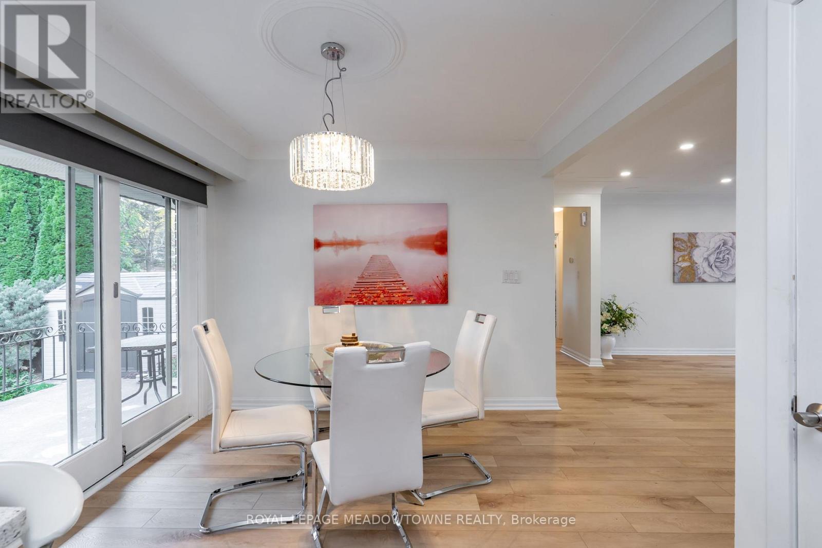 6256 Balmoral Avenue, Niagara Falls, Ontario  L2E 3A6 - Photo 10 - X12484422