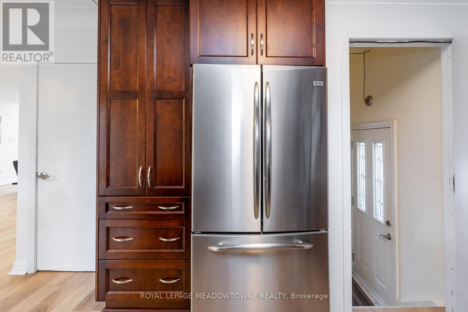 6256 Balmoral Avenue, Niagara Falls, Ontario  L2E 3A6 - Photo 14 - X12484422