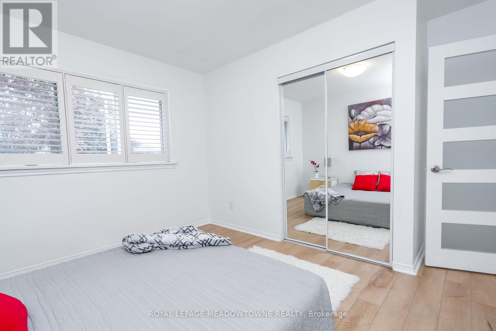 6256 Balmoral Avenue, Niagara Falls, Ontario  L2E 3A6 - Photo 17 - X12484422