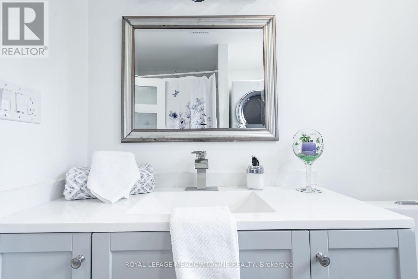 6256 Balmoral Avenue, Niagara Falls, Ontario  L2E 3A6 - Photo 20 - X12484422