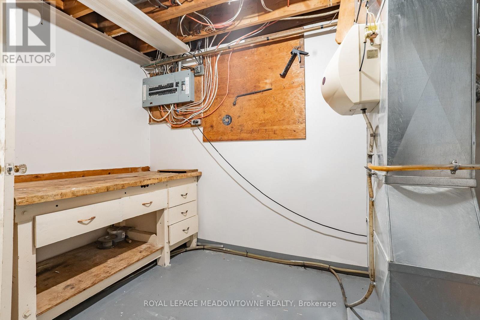 6256 Balmoral Avenue, Niagara Falls, Ontario  L2E 3A6 - Photo 29 - X12484422