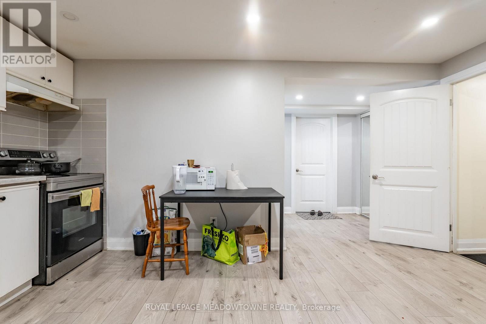 6256 Balmoral Avenue, Niagara Falls, Ontario  L2E 3A6 - Photo 32 - X12484422