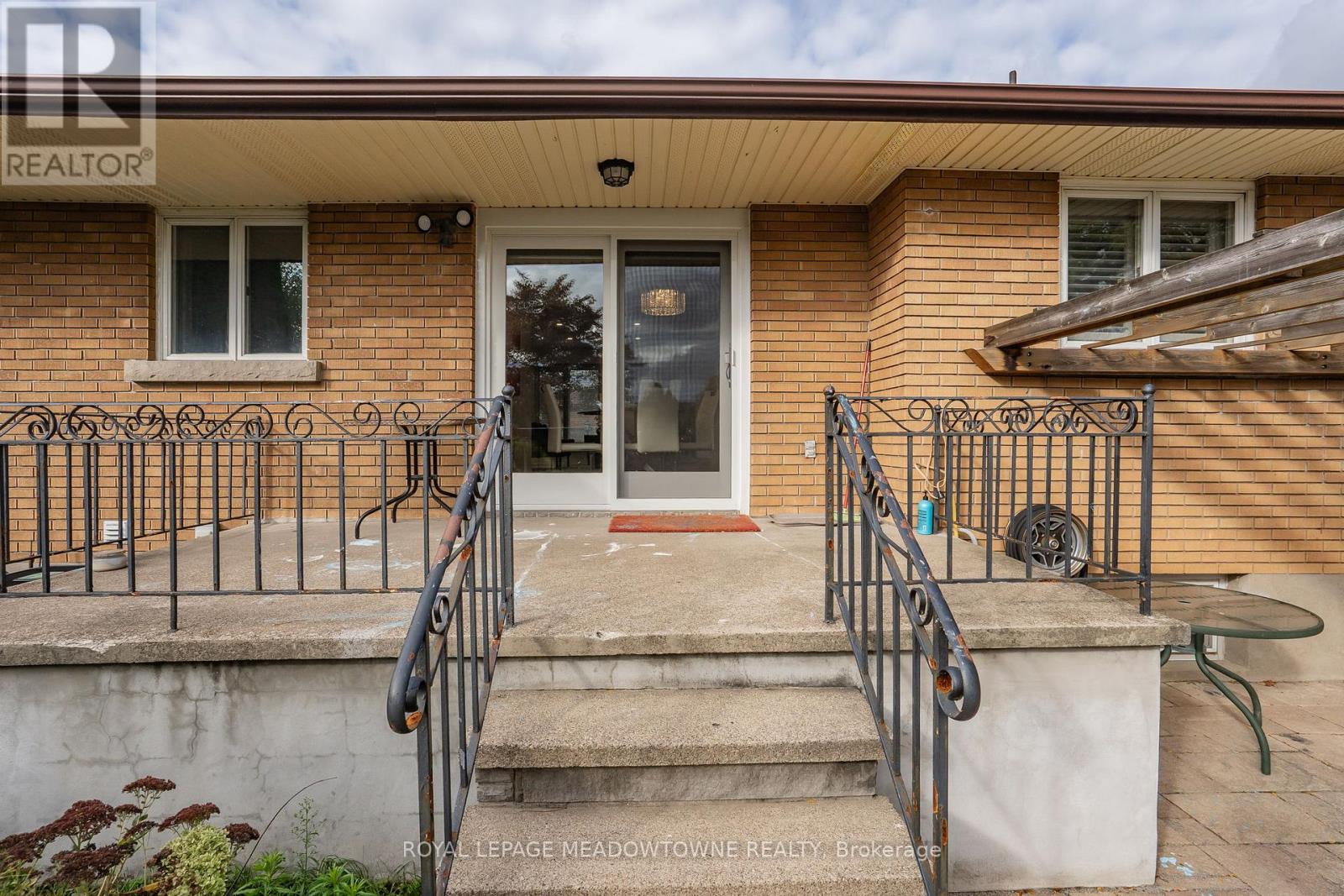 6256 Balmoral Avenue, Niagara Falls, Ontario  L2E 3A6 - Photo 41 - X12484422