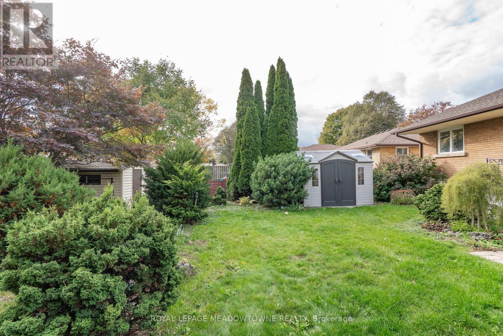 6256 Balmoral Avenue, Niagara Falls, Ontario  L2E 3A6 - Photo 44 - X12484422