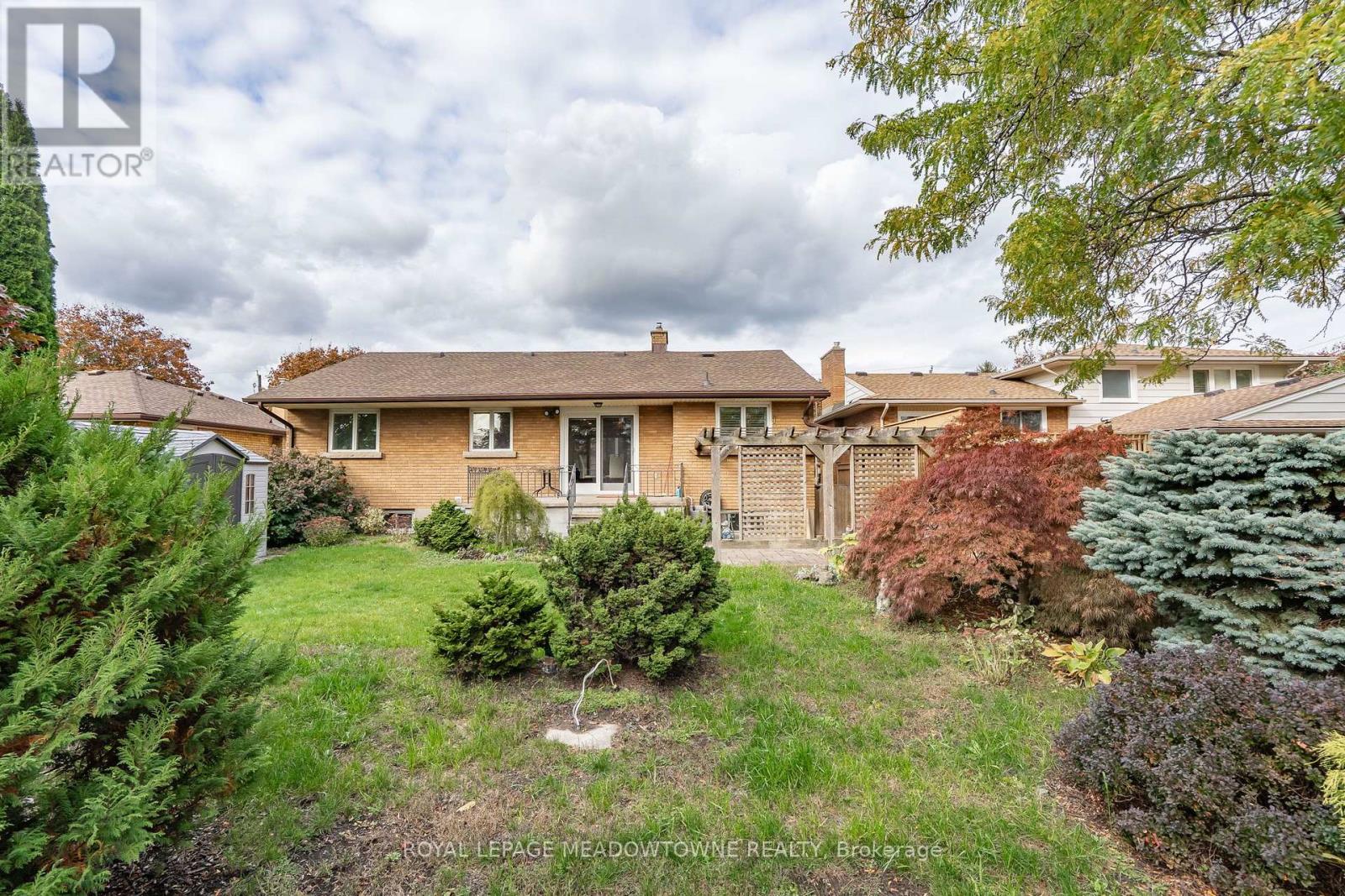 6256 Balmoral Avenue, Niagara Falls, Ontario  L2E 3A6 - Photo 45 - X12484422