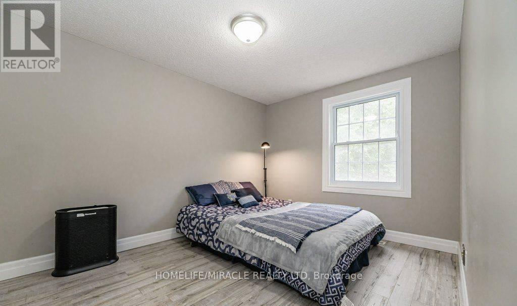 159 Old Carriage Drive, Kitchener, Ontario  N2P 1H5 - Photo 9 - X12484432