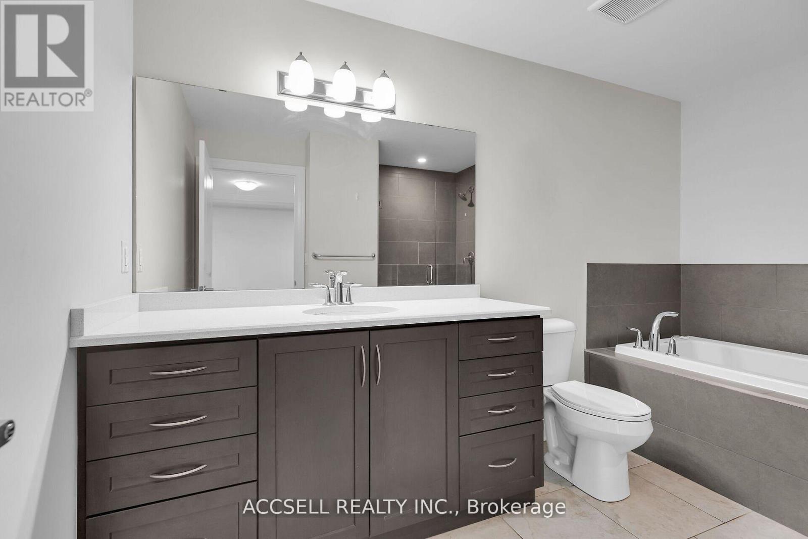 902 - 260 Villagewalk Boulevard, London North, Ontario  N6G 0P6 - Photo 16 - X12484464