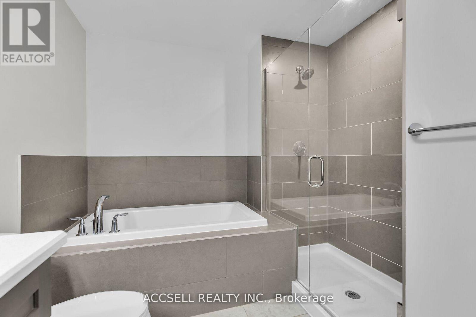 902 - 260 Villagewalk Boulevard, London North, Ontario  N6G 0P6 - Photo 17 - X12484464