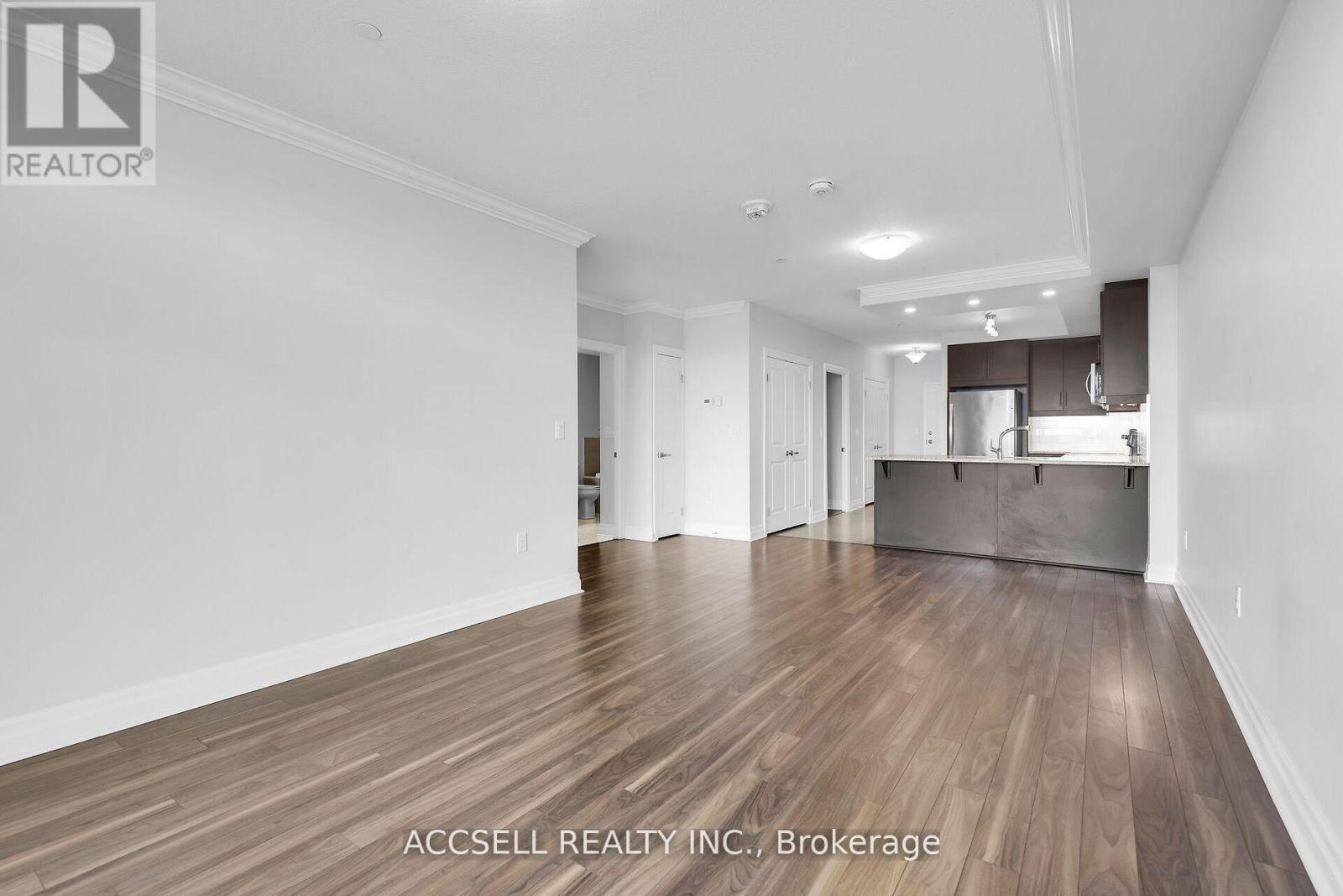 902 - 260 Villagewalk Boulevard, London North, Ontario  N6G 0P6 - Photo 9 - X12484464