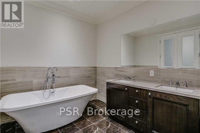 3901 - 311 Bay Street, Toronto, Ontario  M5H 4G5 - Photo 17 - C12484494