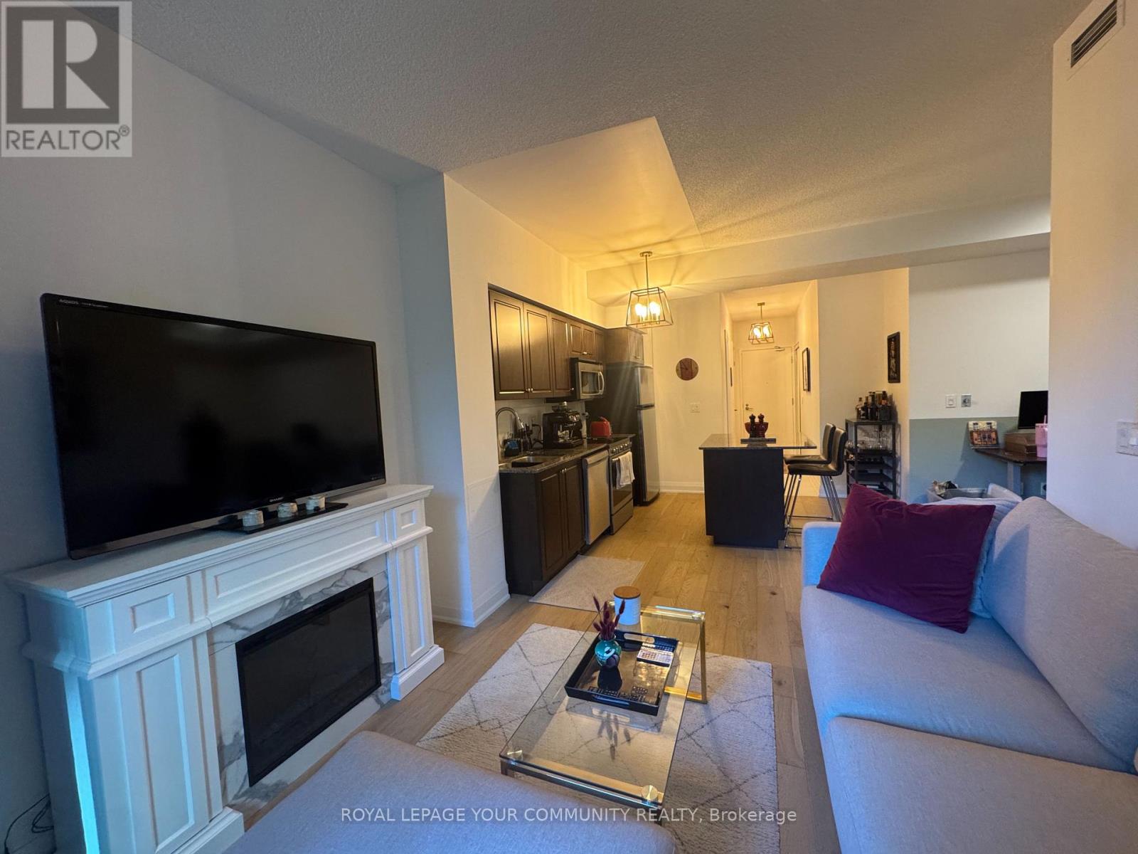 384 - 209 Fort York Boulevard, Toronto, Ontario  M5V 4A1 - Photo 10 - C12484504