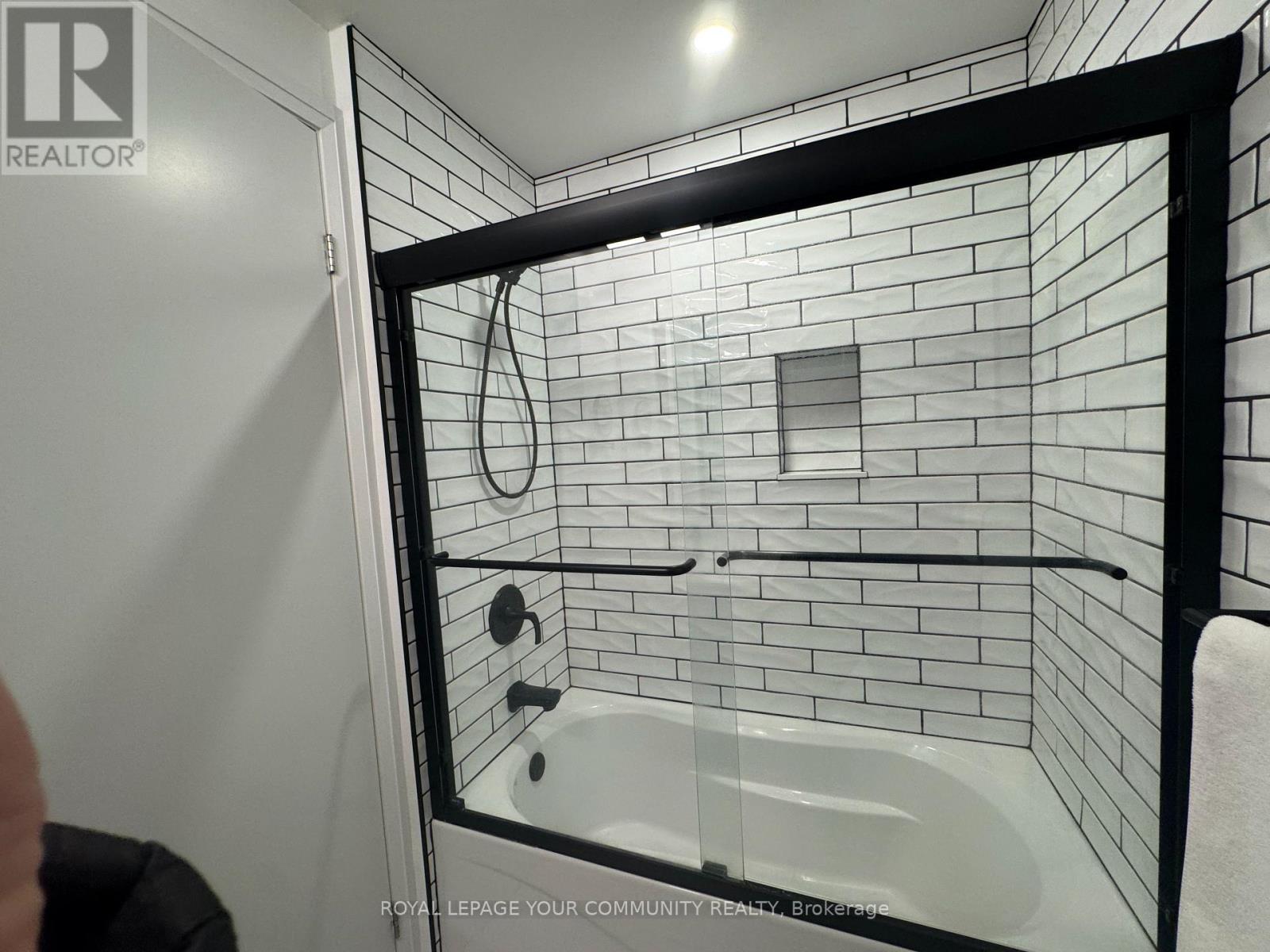 384 - 209 Fort York Boulevard, Toronto, Ontario  M5V 4A1 - Photo 5 - C12484504