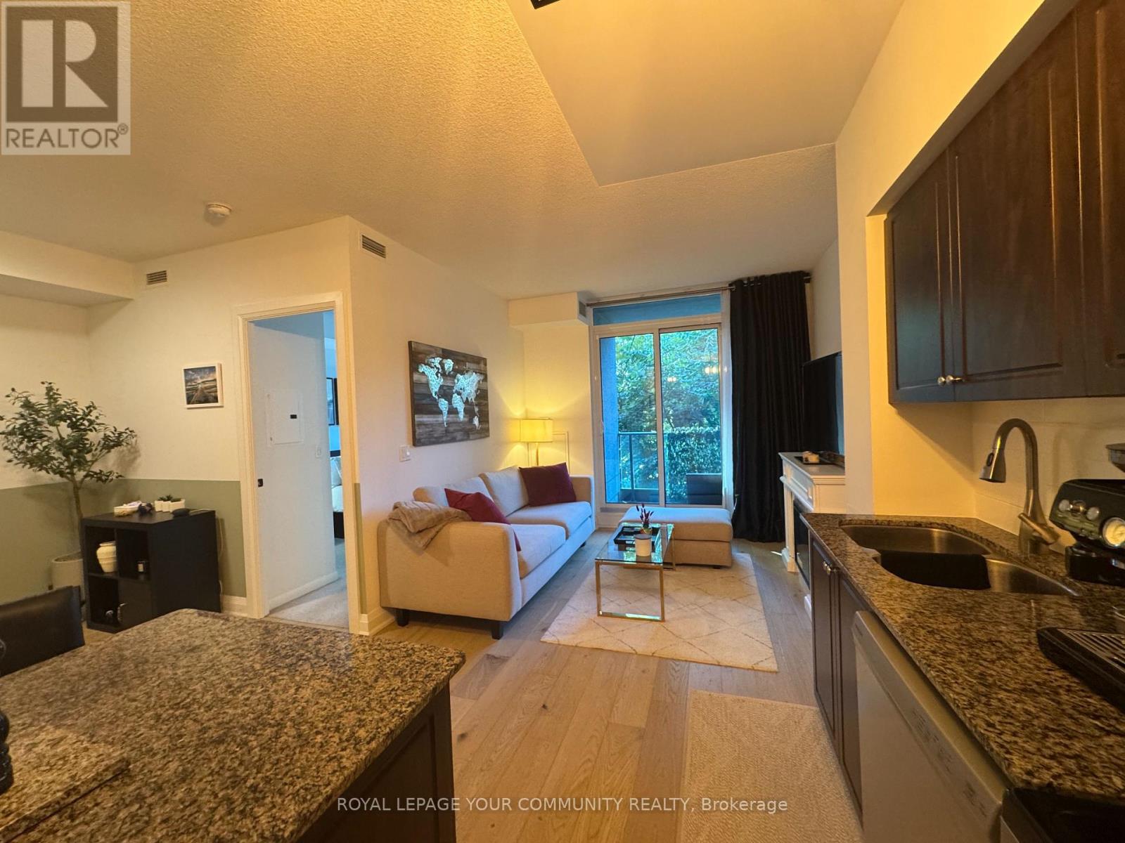 384 - 209 Fort York Boulevard, Toronto, Ontario  M5V 4A1 - Photo 9 - C12484504