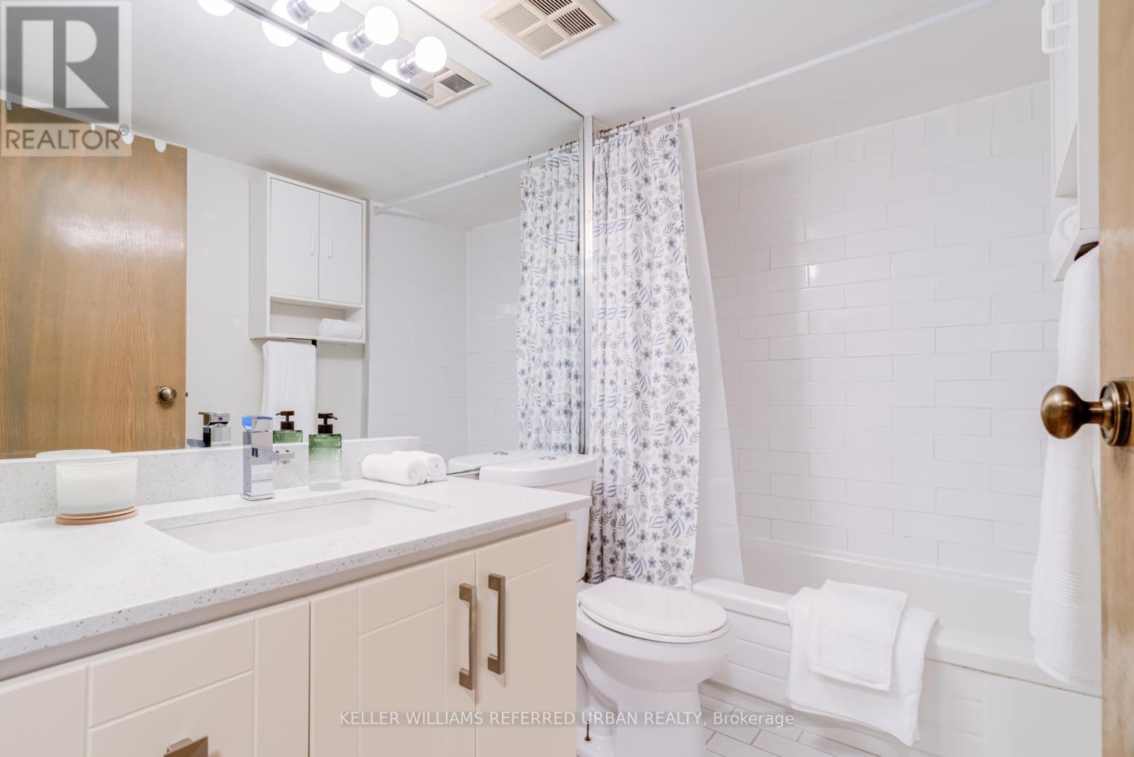 332 - 60 Homewood Avenue, Toronto, Ontario  M4Y 2X4 - Photo 14 - C12484513