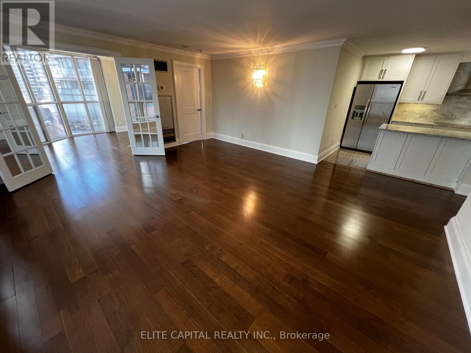 711 - 24 WELLESLEY STREET W, Toronto, Ontario