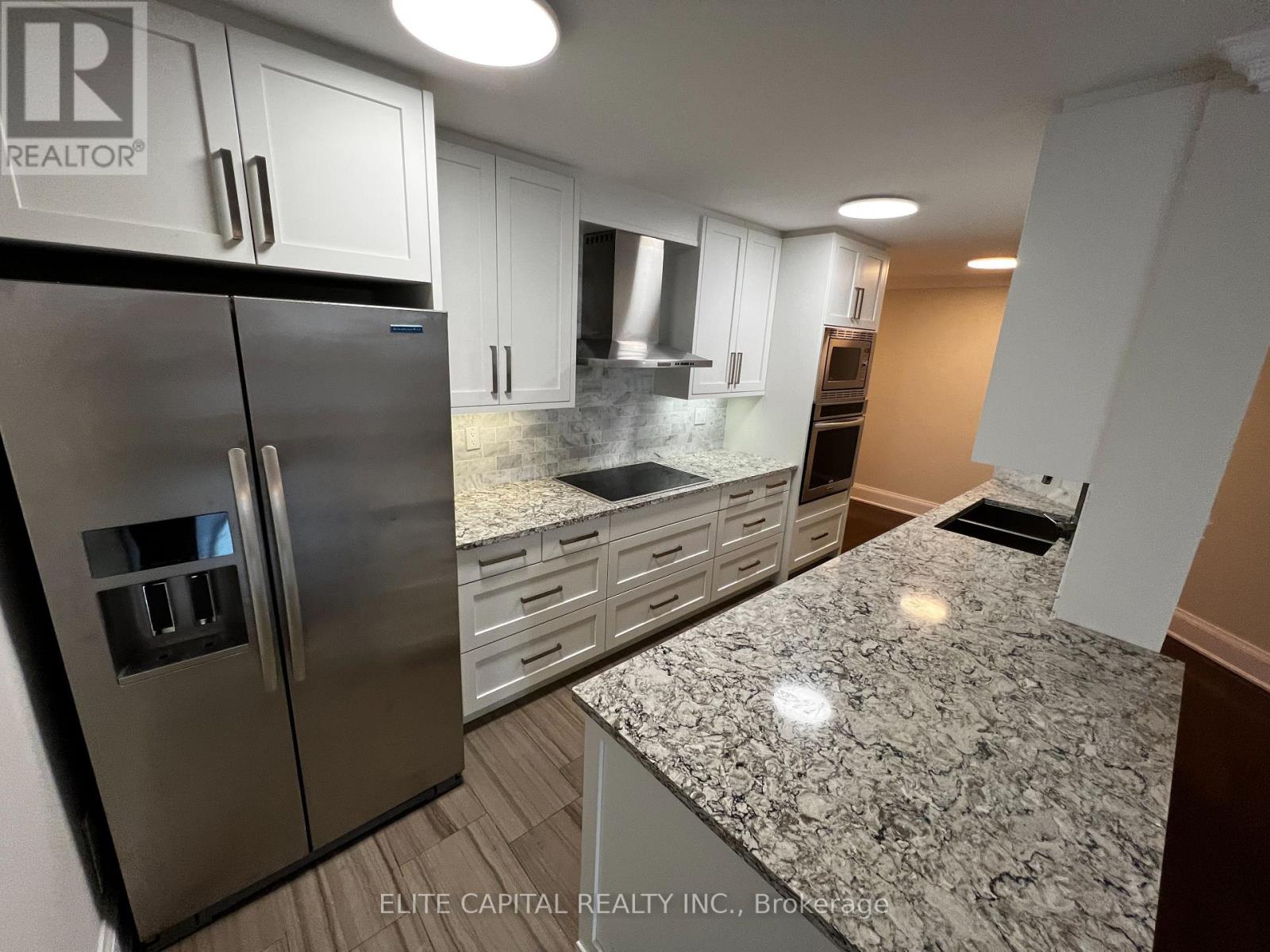 711 - 24 Wellesley Street W, Toronto, Ontario  M4Y 2X6 - Photo 4 - C12484548