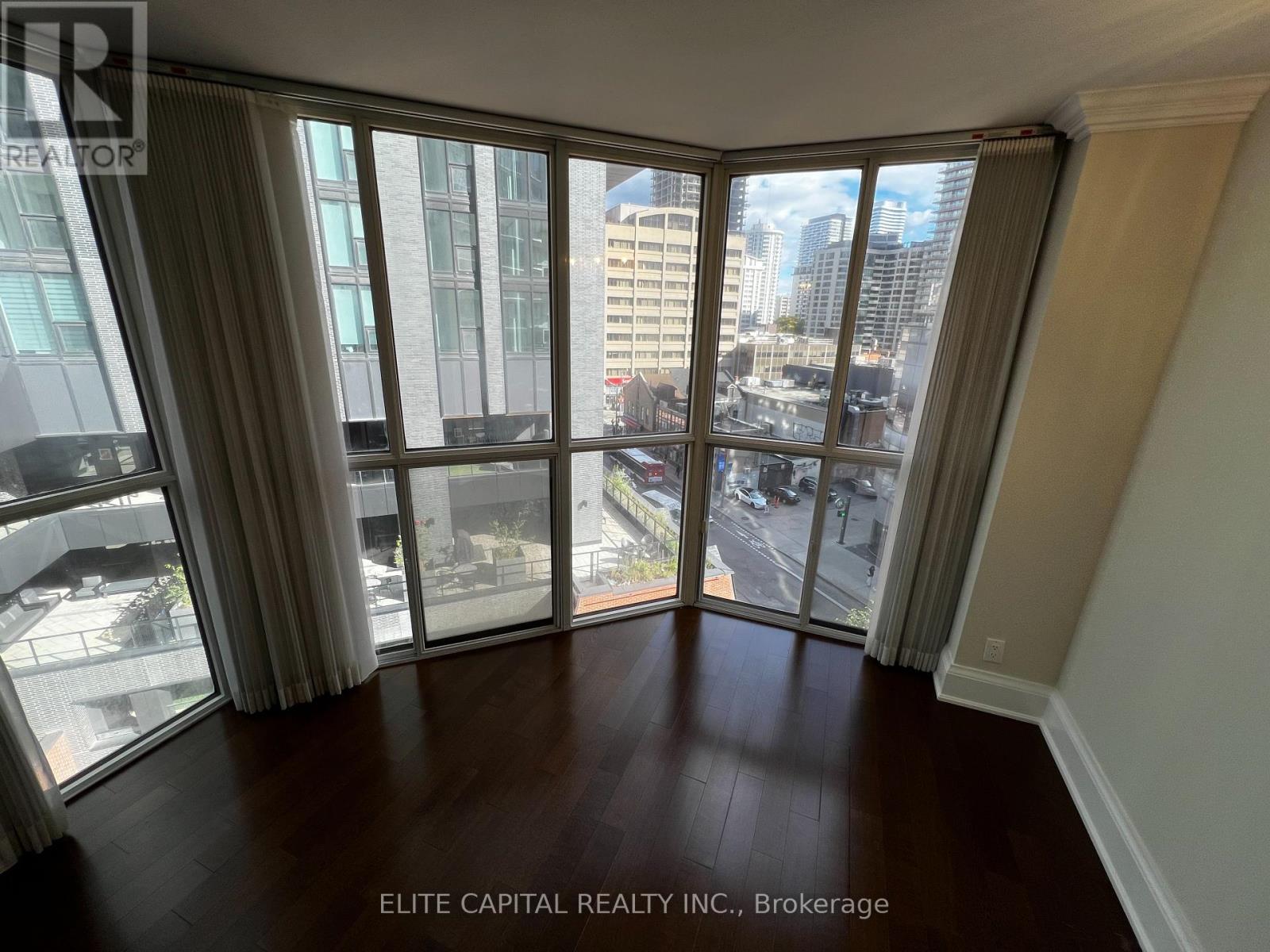 711 - 24 Wellesley Street W, Toronto, Ontario  M4Y 2X6 - Photo 5 - C12484548