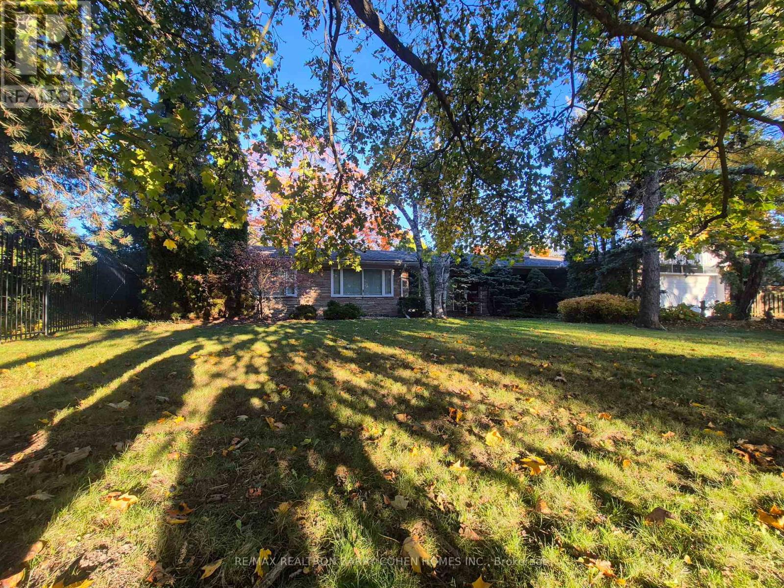 16 Wilket Road, Toronto, Ontario  M2L 1N6 - Photo 8 - C12484557