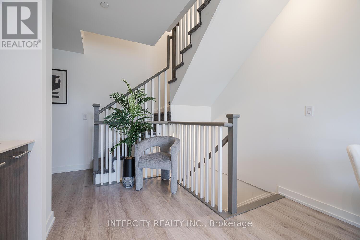 38 - 851 Sheppard Avenue W, Toronto, Ontario  M3H 0G2 - Photo 10 - C12484568