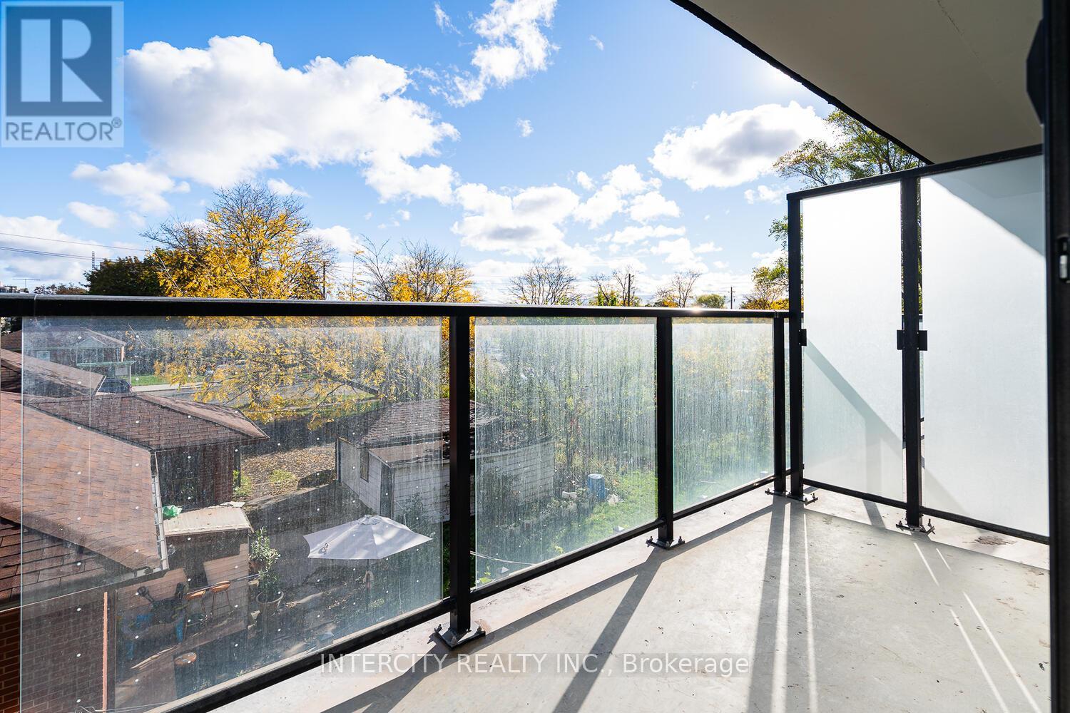 38 - 851 Sheppard Avenue W, Toronto, Ontario  M3H 0G2 - Photo 17 - C12484568