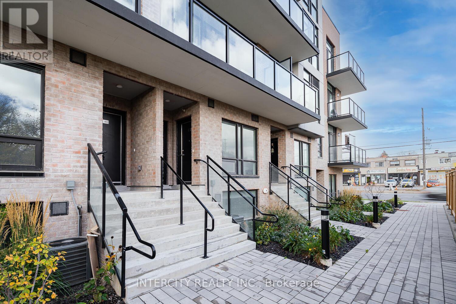 38 - 851 Sheppard Avenue W, Toronto, Ontario  M3H 0G2 - Photo 2 - C12484568