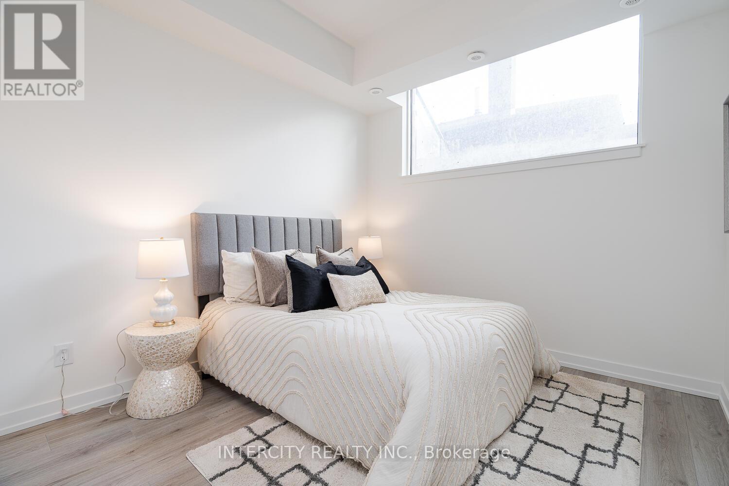38 - 851 Sheppard Avenue W, Toronto, Ontario  M3H 0G2 - Photo 23 - C12484568