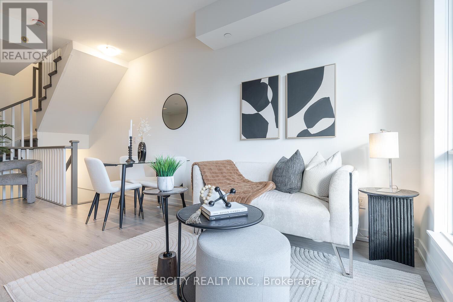 38 - 851 Sheppard Avenue W, Toronto, Ontario  M3H 0G2 - Photo 5 - C12484568