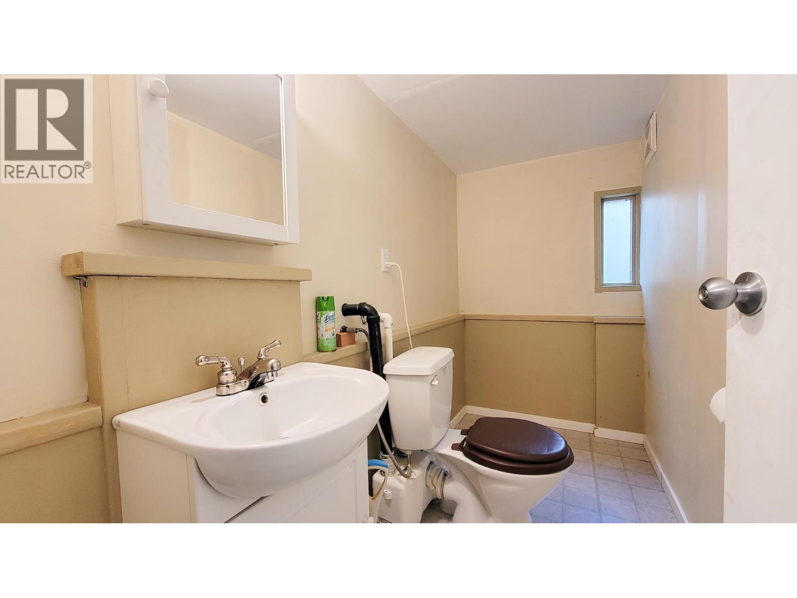 442 W 23rd Street, North Vancouver, British Columbia  V7M 2B7 - Photo 32 - R3047126