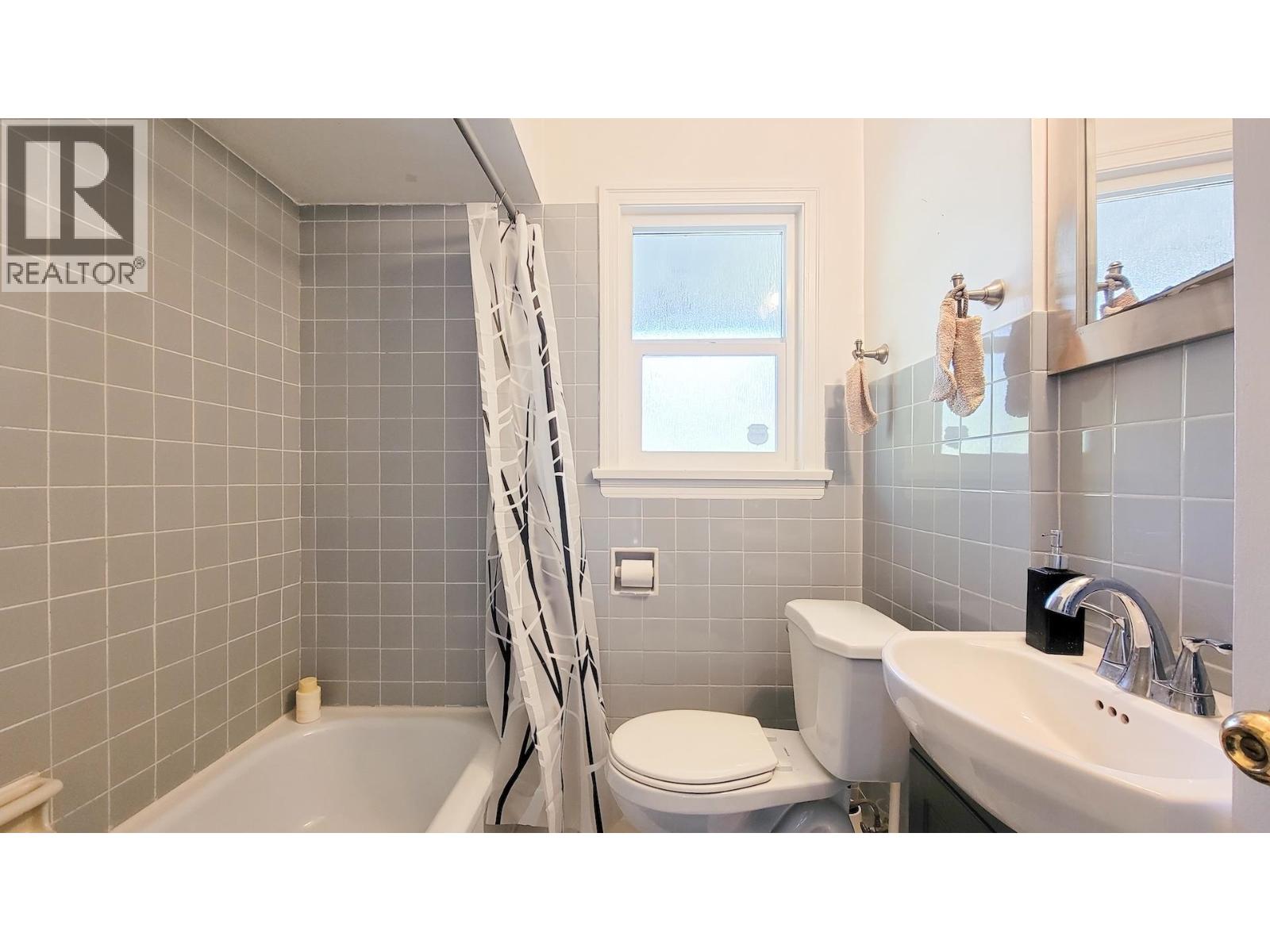 442 W 23rd Street, North Vancouver, British Columbia  V7M 2B7 - Photo 17 - R3047126