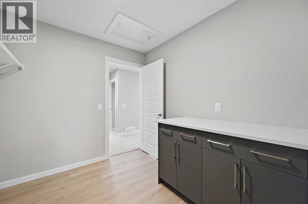 7 Heritage Link, Cochrane, Alberta  T4C 2J8 - Photo 28 - A2248165